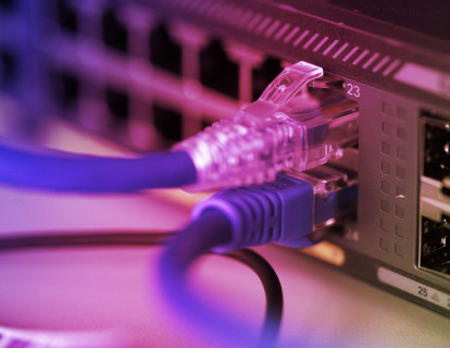 Поставка серверного оборудования с интеграцией в инфраструктуру заказчика, а также внедрение системы мониторинга и управления событиями безопасности Kaspersky Unified Monitoring and Analysis Platform (KUMA) для заказчика в сфере промышленности.